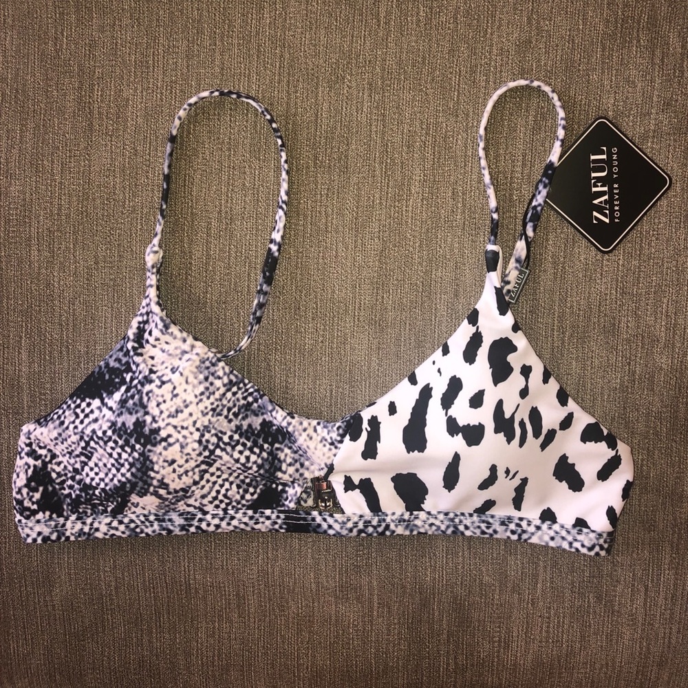 ZAFUL Snakeskin/Cheetah Bikini Top 💕